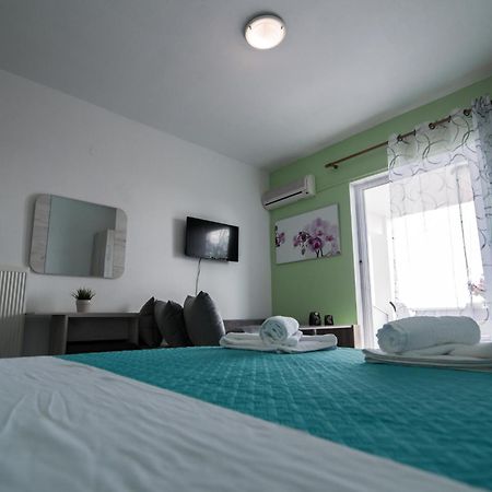 Dias Apartments Mola Kalyva Esterno foto