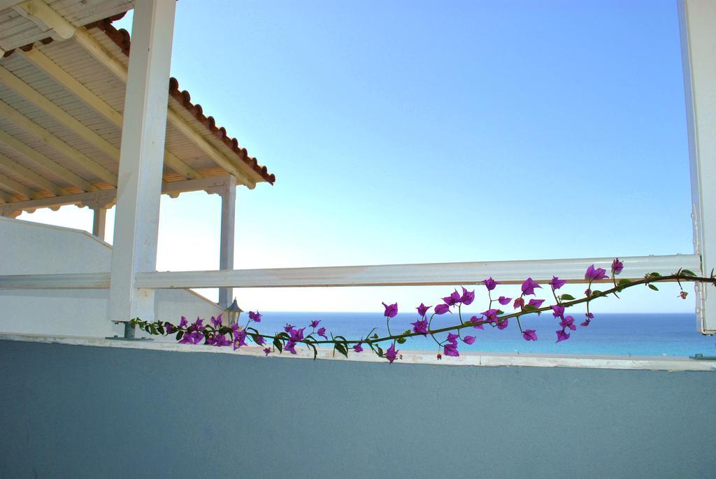 Dias Apartments Mola Kalyva Esterno foto