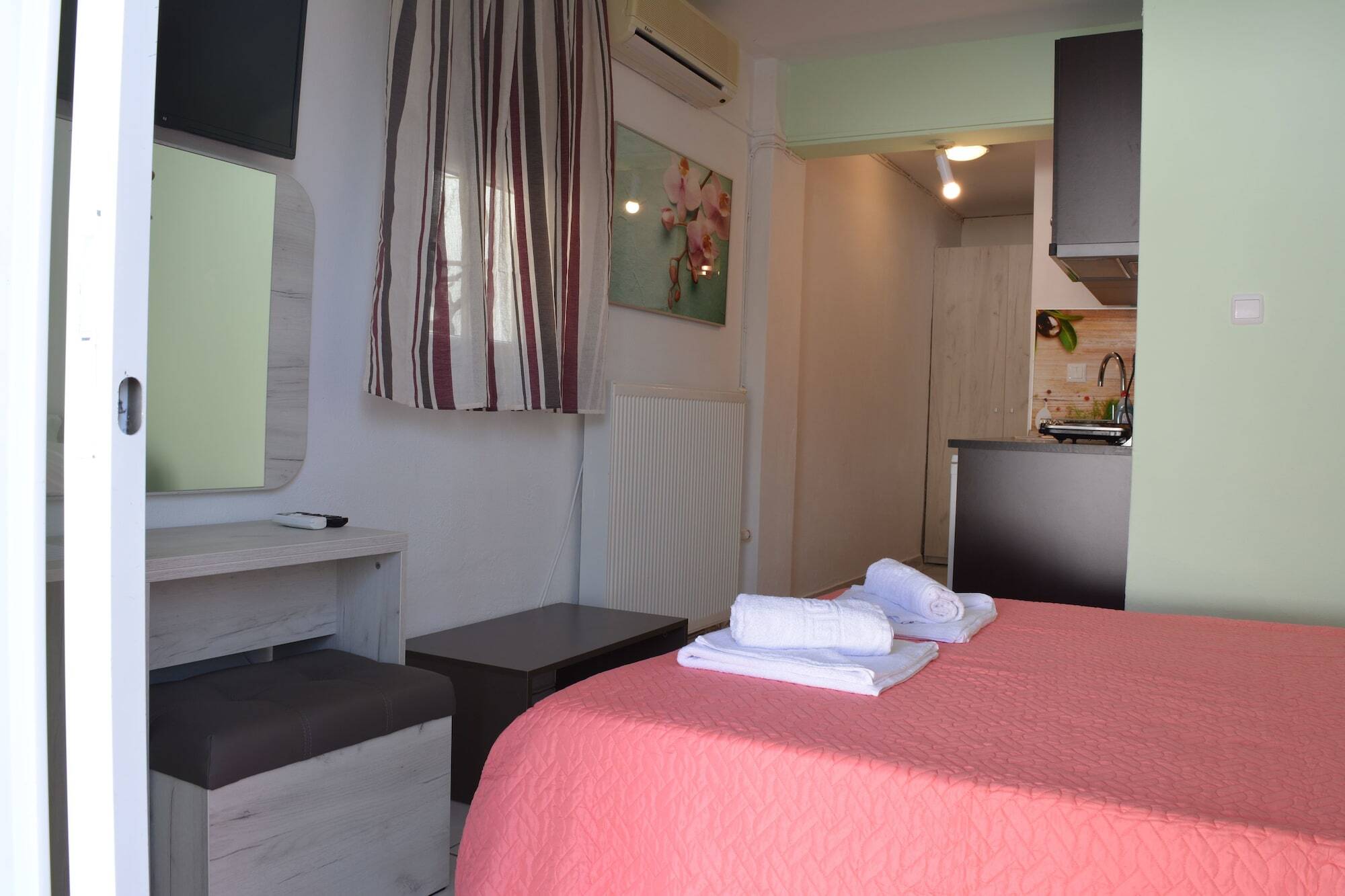 Dias Apartments Mola Kalyva Esterno foto